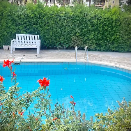 Ibiscus Pool & Garden Walk To Beach, Harbour & Castle, Kato *