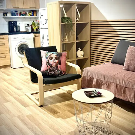 Ibiscus Pool & Garden Walk To Beach, Harbour & Castle, Kato * Pafos