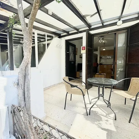 Apartament Ibiscus With Pool, Walk To Beach, Harbour,kato Pafos