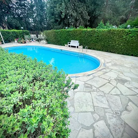 Ibiscus With Pool, Walk To Beach, Harbour,kato Apartament Pafos
