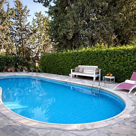 Ibiscus Pool & Garden Walk To Beach, Harbour & Castle, Kato Διαμέρισμα
