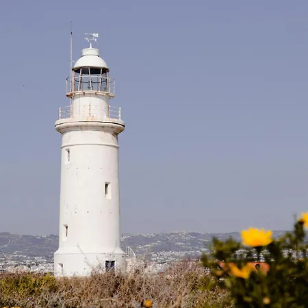 Ibiscus Pool & Garden Walk To Beach, Harbour & Castle, Kato Διαμέρισμα *