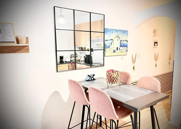 アパート Ibiscus Pool & Garden Walk To Beach, Harbour & Castle, Kato パ フォス