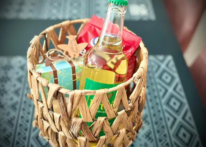 アパート Ibiscus Pool & Garden Walk To Beach, Harbour & Castle, Kato パ フォス