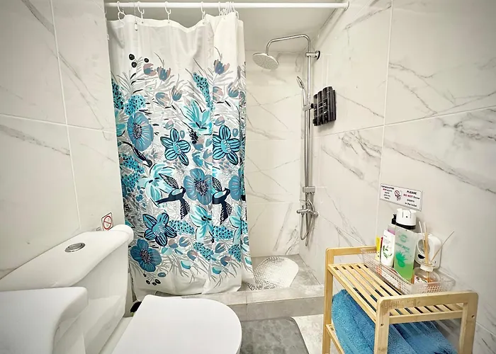 Ibiscus Pool & Garden Walk To Beach, Harbour & Castle, Kato * パ フォス