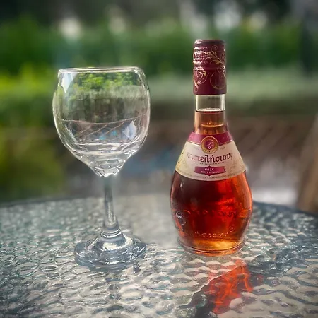 Ibiscus Pool & Garden Walk To Beach, Harbour & Castle, Kato